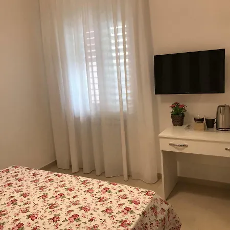 Casa Francy Stanza Privata * Vico Equense